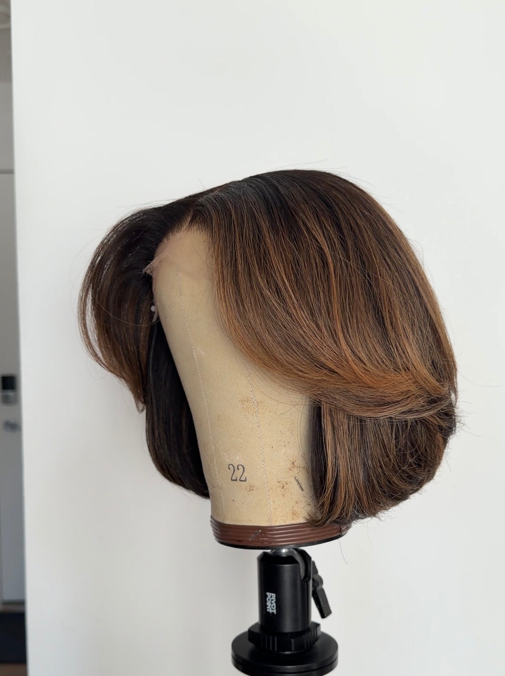 Sade | Toffee Caramel Layered Bob Wig